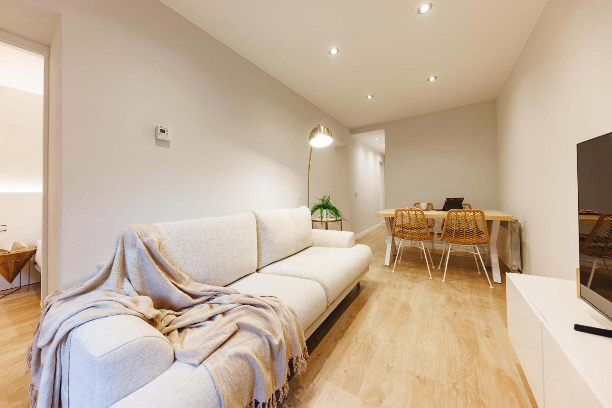 Bravissimo Apartaments Mora 4 지로나 외부 사진