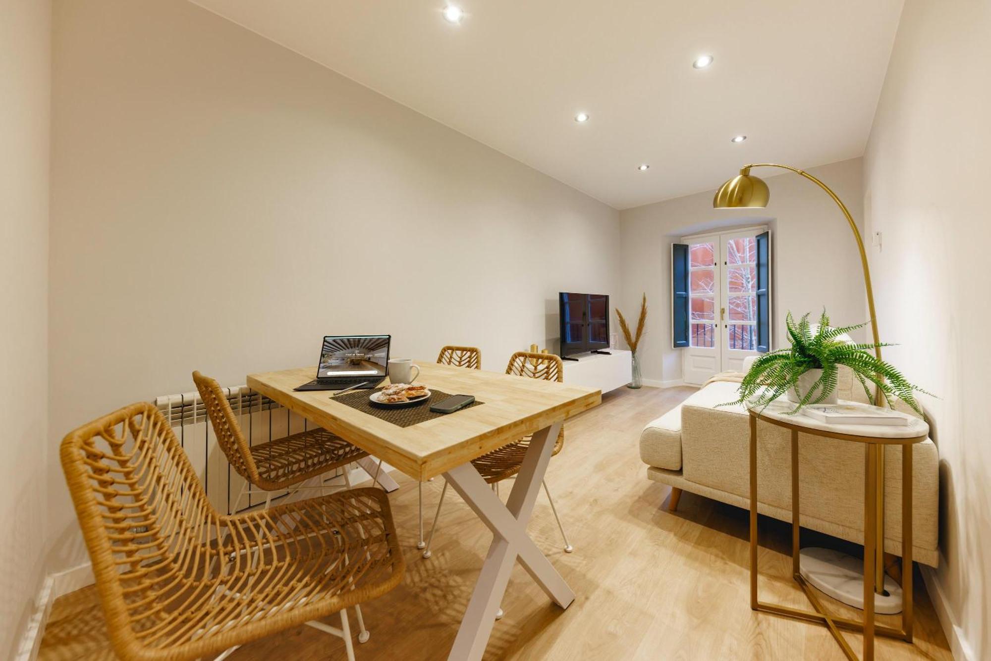Bravissimo Apartaments Mora 4 지로나 객실 사진