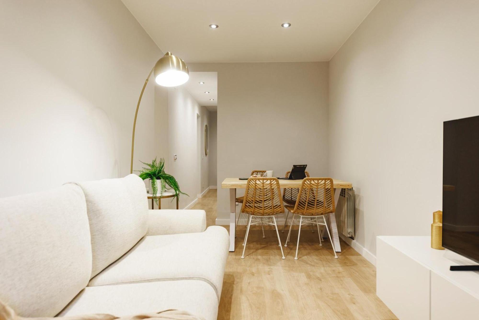 Bravissimo Apartaments Mora 4 지로나 외부 사진